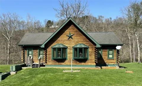 110 Michael Dr, Connellsville, PA 15425