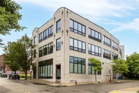 3644 Penn Ave #305, Pittsburgh, PA 15201