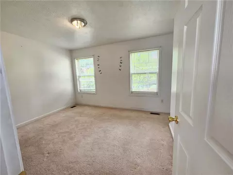 613 Baldridge Ave, Braddock, PA 15104 photo 18