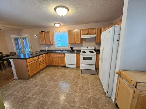 613 Baldridge Ave, Braddock, PA 15104 photo 10