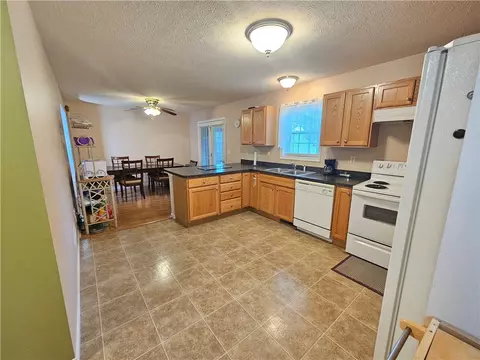 613 Baldridge Ave, Braddock, PA 15104 photo 9