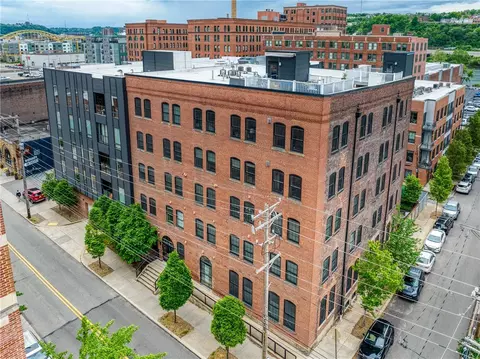 2419 Smallman St #201, Pittsburgh, PA 15222
