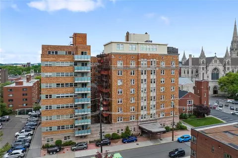 144 N Dithridge St #216, Pittsburgh, PA 15213