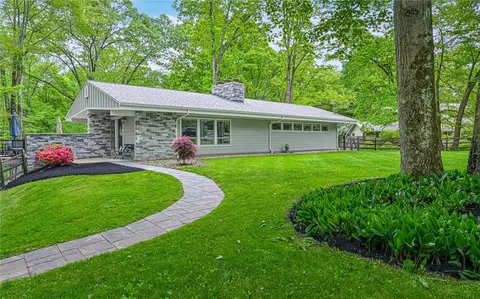 213 Washington Rd, Bradford Woods, PA 15015