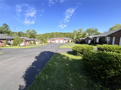 1 Elie Way # -8, Uniontown, PA 15401