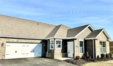 104 Independence Dr, Cabot, PA 16023