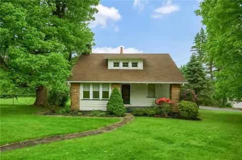 2611 Middle Rd, Glenshaw, PA 15116 photo 2