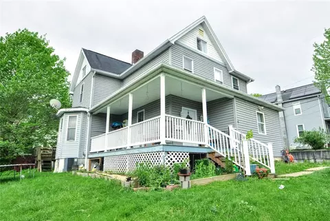 4 Maple Ave, Burgettstown, PA 15021