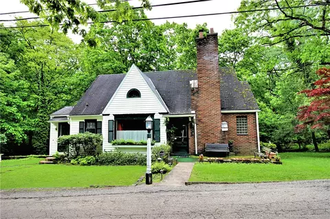 614 W Waldheim Rd, Pittsburgh, PA 15215
