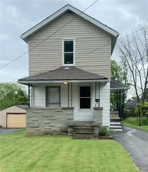 1323 Barbour Pl, New Castle, PA 16101