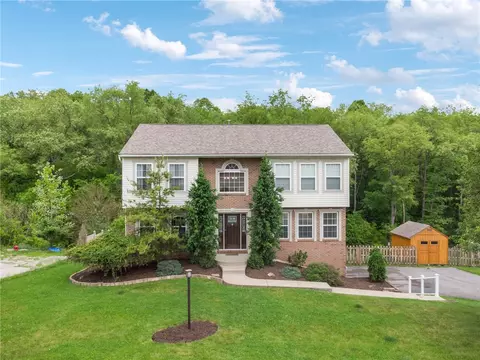 1022 King Edward Dr, Mcdonald, PA 15057