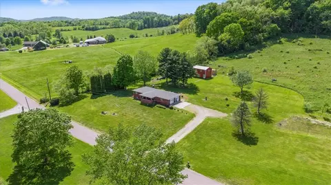 355 Wesley Chapel Rd, Scottdale, PA 15683