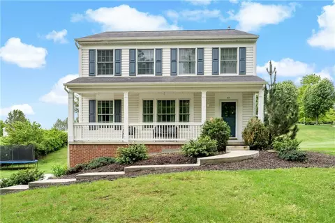 105 Pine Nut Dr, Eighty Four, PA 15330
