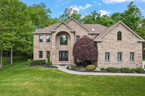 164 Oakview Dr, Cranberry Township, PA 16066