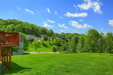 Exterior - 405 Willow Ct, Apollo, PA 15613 photo 4 of 5