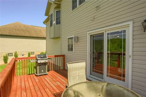 Exterior - 405 Willow Ct, Apollo, PA 15613 photo 5 of 5