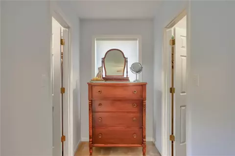 Entry Way - 405 Willow Ct, Apollo, PA 15613 photo 2 of 2