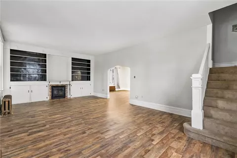 Living - 1300 Pillow Ave, Harwick, PA 15049 photo 3 of 5