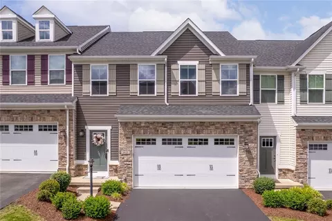 1421 Deer Creek Crossing Dr, Canonsburg, PA 15317