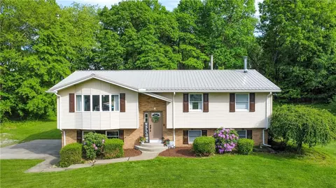 2901 Morgantown Rd, Smithfield, PA 15478