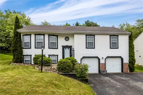 128 Shelbourne Dr, Coraopolis, PA 15108