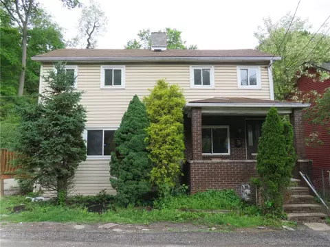 738 Bajo St, Pittsburgh, PA 15210