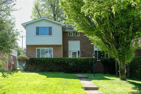 1020 Fidelity Dr, Pittsburgh, PA 15236