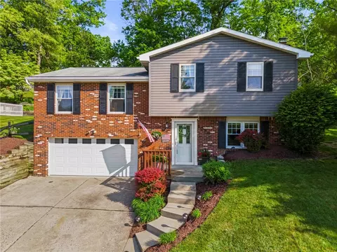 1029 Imperial Dr, Pittsburgh, PA 15236