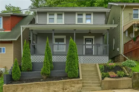 705 Wayne Ave, Ellwood City, PA 16117