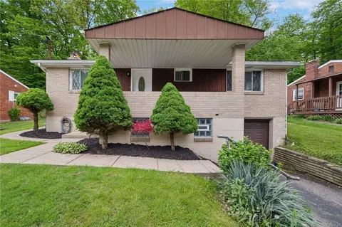 115 7th St Ext, Trafford, PA 15085