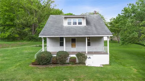 3617 Youngwood Rd, New Kensington, PA 15068