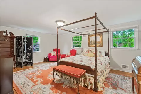 Bedroom - 4914 Simmons Cir, Export, PA 15632 photo 1 of 5