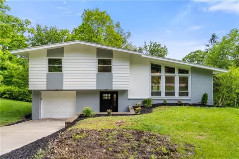 106 Stevens Dr, Pittsburgh, PA 15237