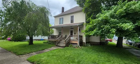 527 Fourth St, Ellwood City, PA 16117