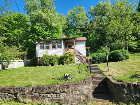129 Water St, Avonmore, PA 15618