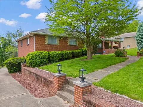3 Giffin Dr, Canonsburg, PA 15317