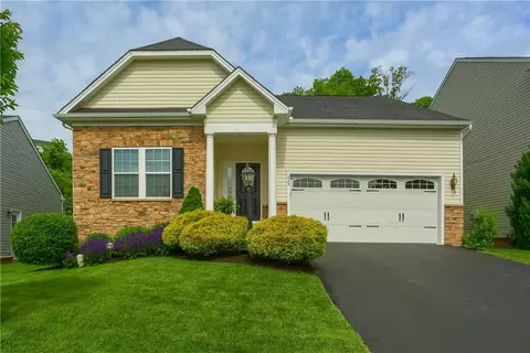 225 Heritage Dr, Oakdale, PA 15071