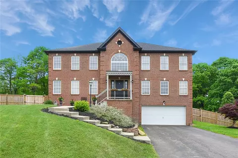 151 Mccracken Dr, Monaca, PA 15061