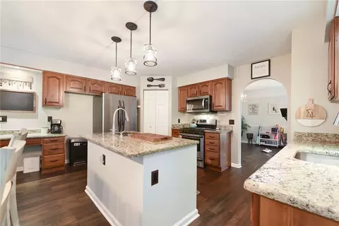 151 Mccracken Dr, Monaca, PA 15061 photo 7