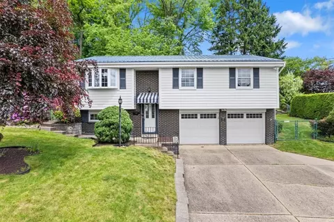 398 Fielding Dr, Pittsburgh, PA 15235