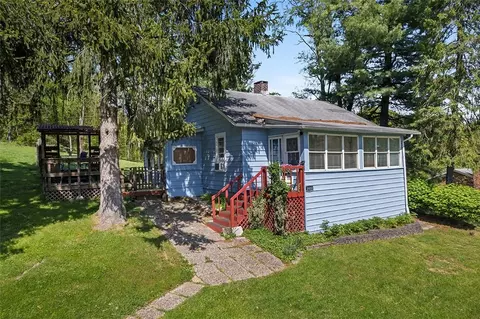 1610 Crawford Rd, Imperial, PA 15126