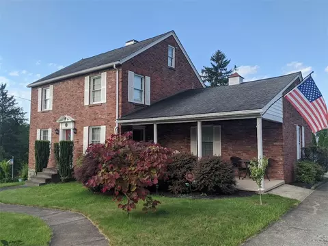 17 Ambler Ave, Jeannette, PA 15644