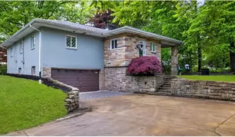 109 Oak Ridge Dr, Butler, PA 16002