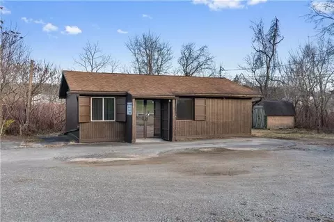 6898 State Route 819, Mount Pleasant, PA 15666