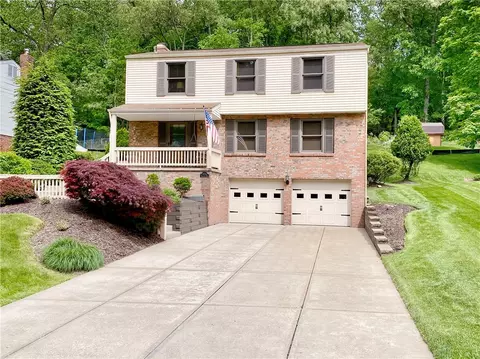 5976 Dashwood Dr, Bethel Park, PA 15102