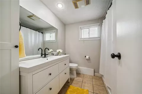 Bath - 1164 Delaware St, Export, PA 15632 photo 1 of 2