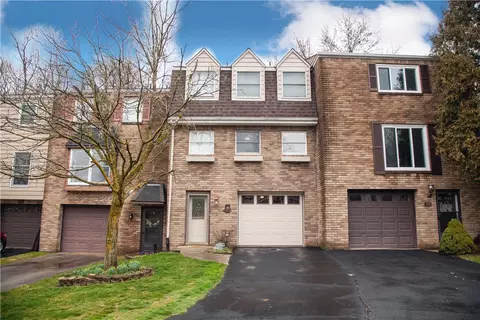 317 Joan Of Arc Ct, Clairton, PA 15025