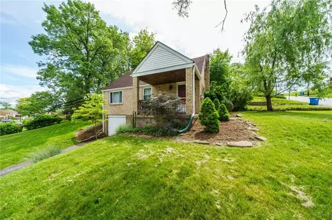114 Pheasant Dr, Penn Hills, PA 15235