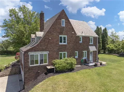2523 Middle Rd, Glenshaw, PA 15116 photo 39