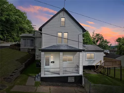 1019 Creighton Ave, Pitcairn, PA 15140